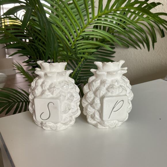 Mudpie Debossed Glazed Ceramic Pineapple Salt and Pepper Shaker Set White - Picture 1 of 8